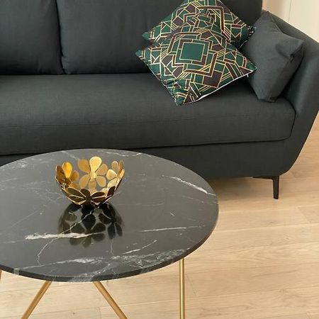 Brand New 1 Bedroom Flat With Parking- 5 Min Paris Pte De Versailles Issy-les-Moulineaux Εξωτερικό φωτογραφία