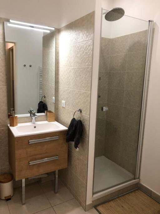 Brand New 1 Bedroom Flat With Parking- 5 Min Paris Pte De Versailles Issy-les-Moulineaux Εξωτερικό φωτογραφία