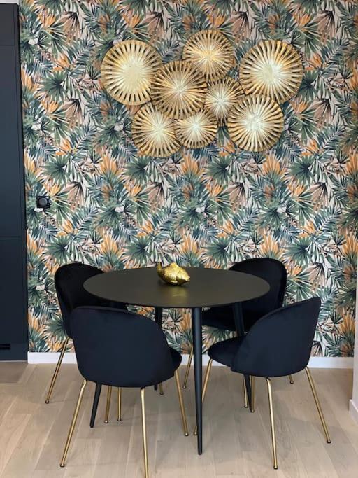 Brand New 1 Bedroom Flat With Parking- 5 Min Paris Pte De Versailles Issy-les-Moulineaux Εξωτερικό φωτογραφία
